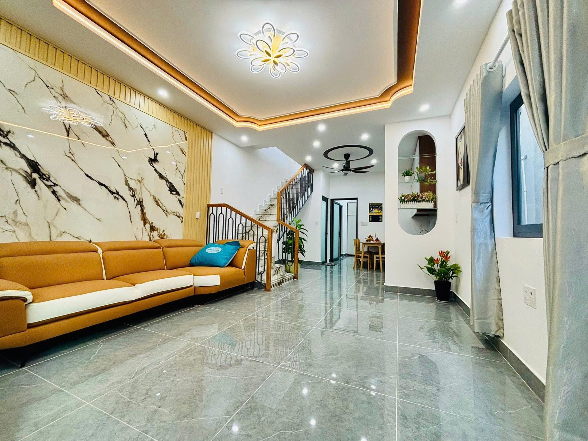 Bán nhà 1 trệt 1 lầu đường Xô Viết Nghệ Tĩnh, phường Thắng Tam, trung tâm Tp Vũng tàu.